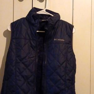 Womens size small columbia vest never worn
